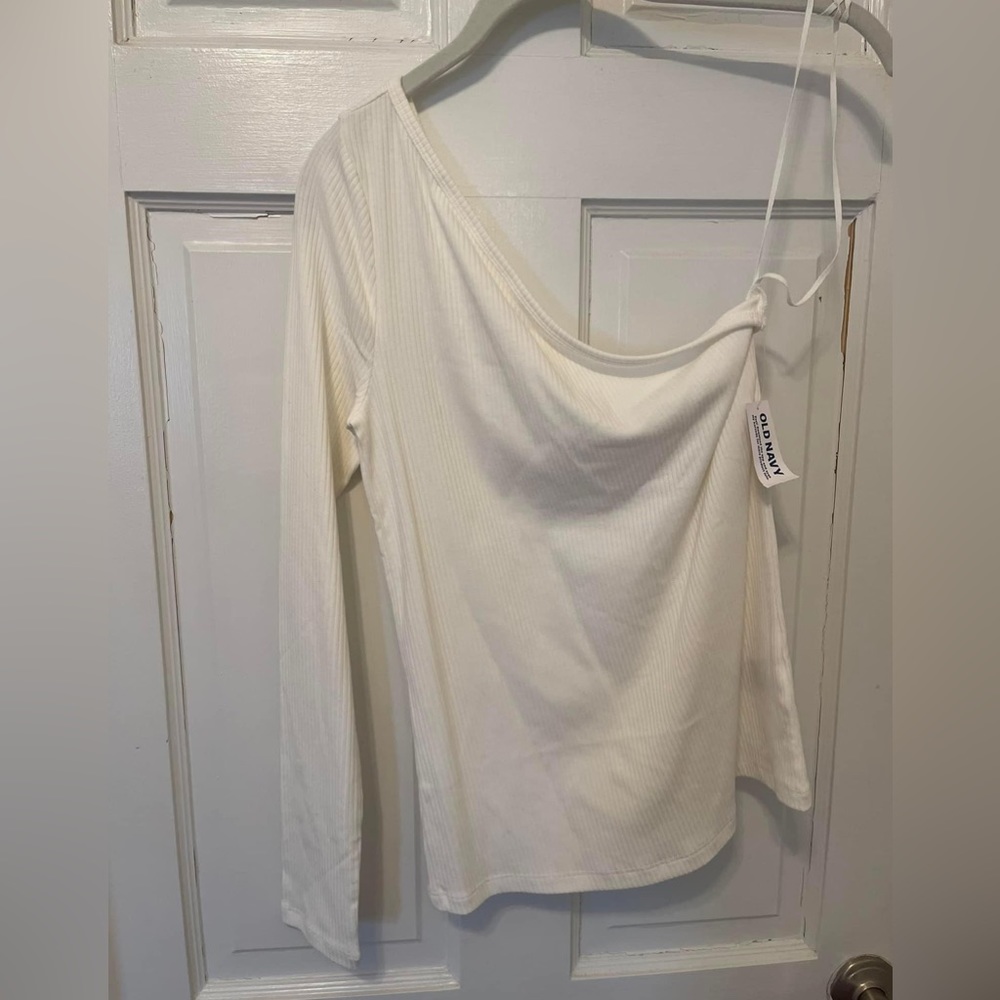 NWT one sleeve top